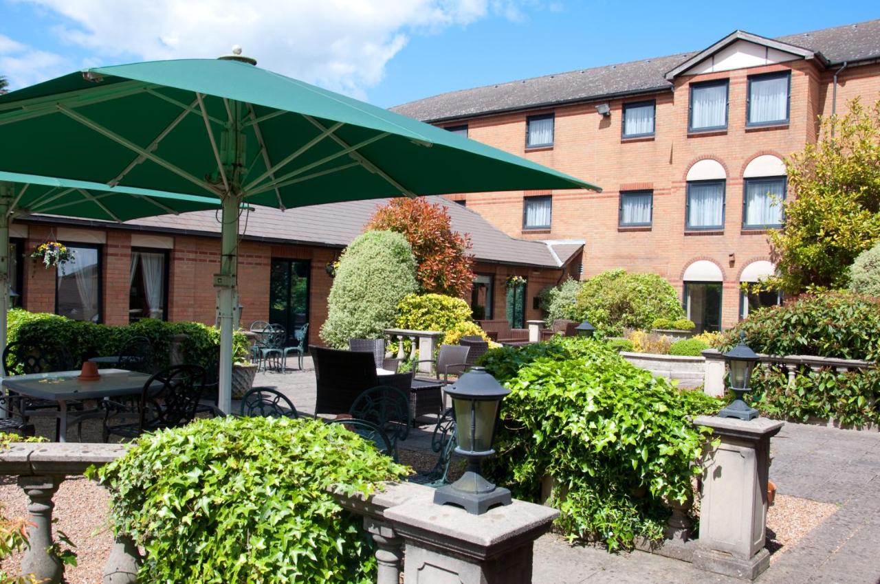 Bridgewood Hotel